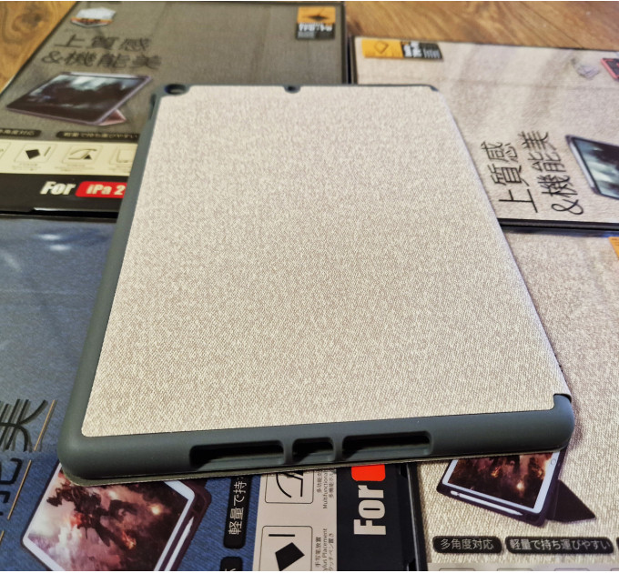 Чохол REMAX Chan Series Leather Case PT-10 for all iPad 10.2“ (2019-2022) бежевий + відсік для стілусу